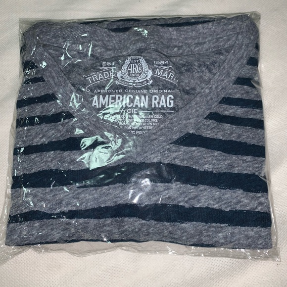 American Rag T-Shirt - Picture 4 of 4
